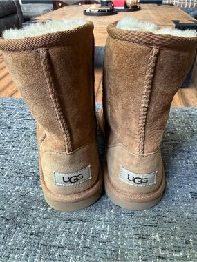 UGG Kids Chestnut Brown Shearling-Lined Boots